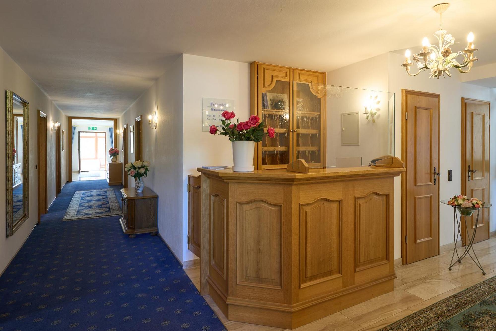 Hotel Garni Demmel Bruckmühl Екстериор снимка