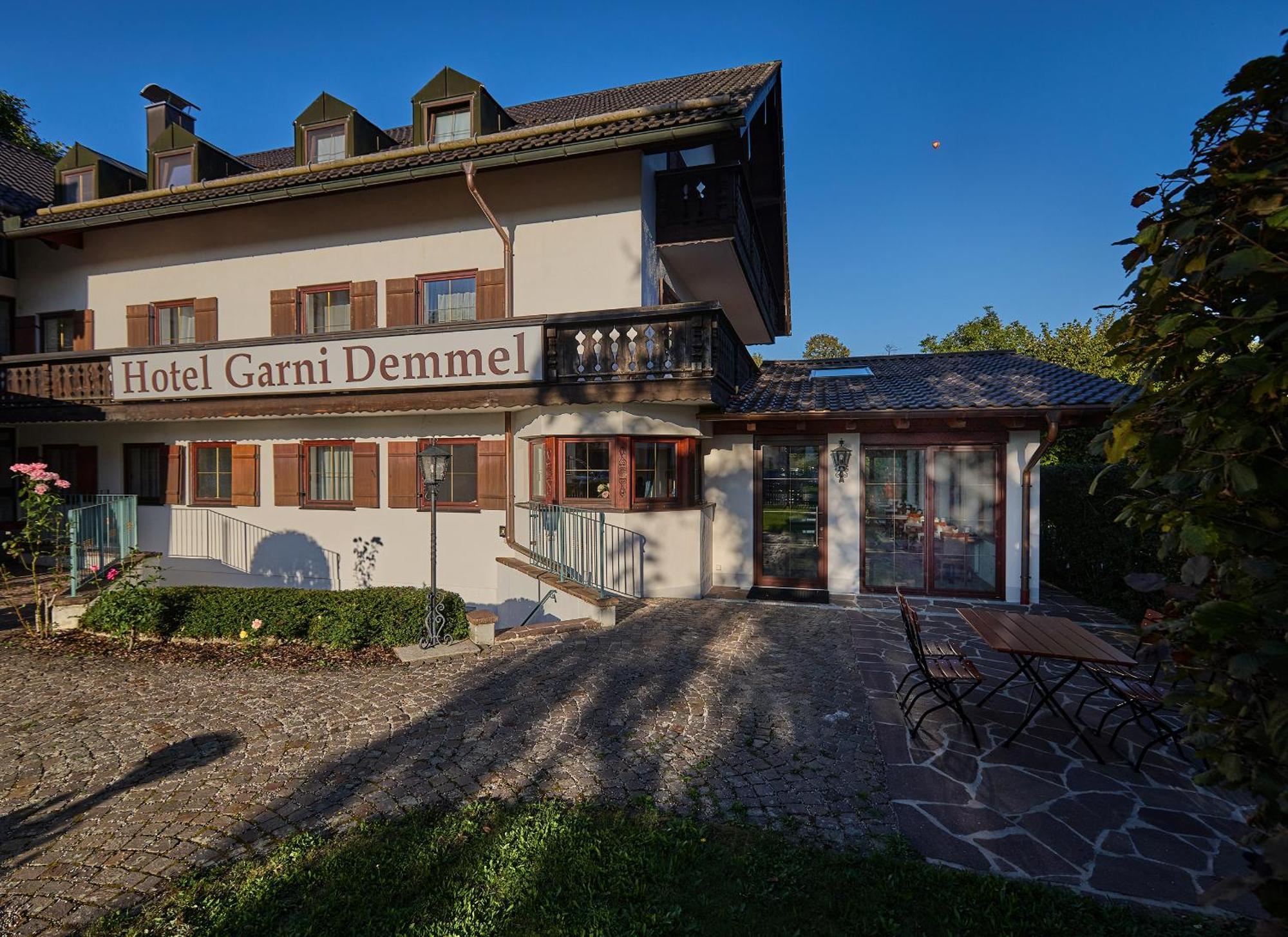 Hotel Garni Demmel Bruckmühl Екстериор снимка