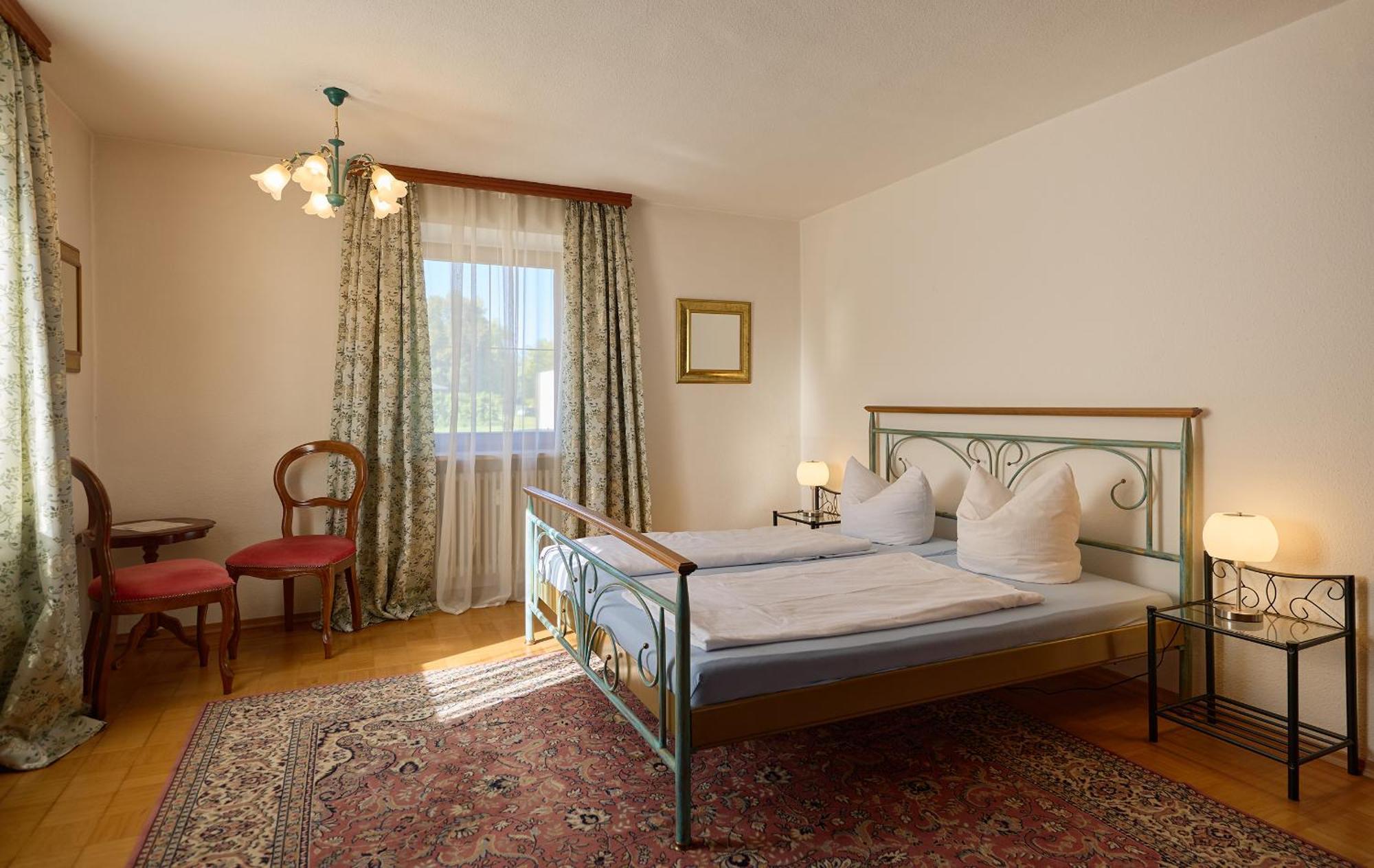 Hotel Garni Demmel Bruckmühl Екстериор снимка