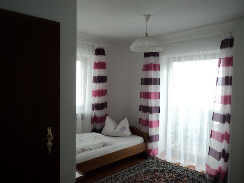 Hotel Garni Demmel Bruckmühl Стая снимка
